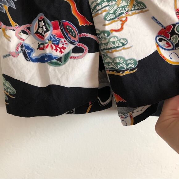 Crane Graphic Art Black and White Button Up Tee Blouse Top - Picture 5 of 6